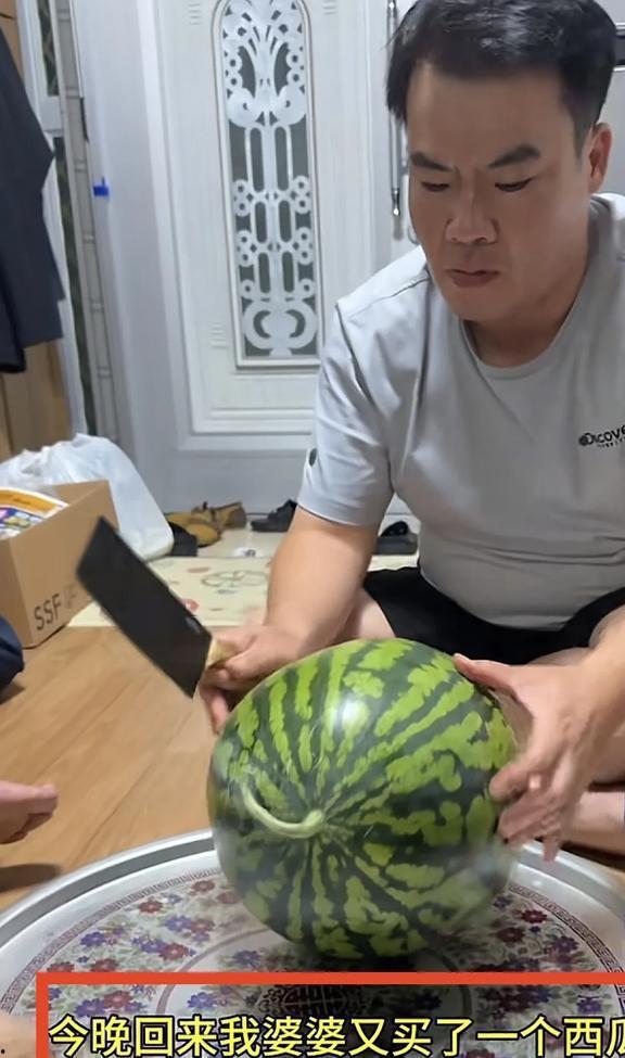 辟谣吃瓜是真的吗,吃瓜真的能养生？揭秘网络谣言背后的真相